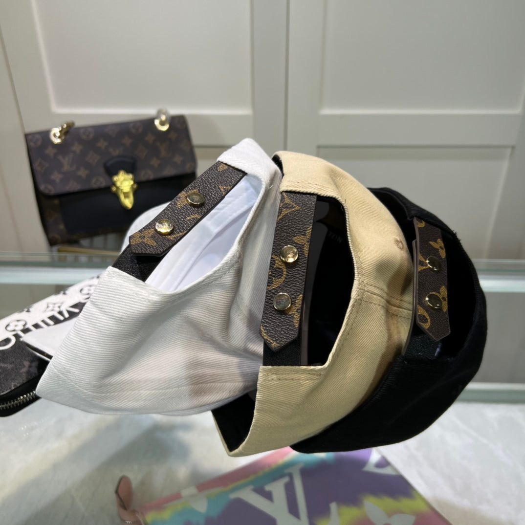 Luxury Louis Vuitton Baseball Cap for Men & Women Metal Logo