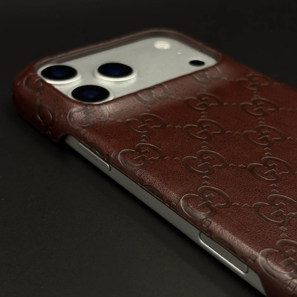 Luxury Gucci iPhone 18 Pro Case | GG Monogram Leather White Blue