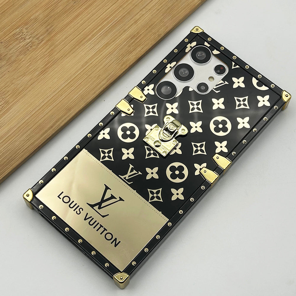 Louis Vuitton Trunk Chain Samsung Galaxy S26 Case – Luxury Designer Cover