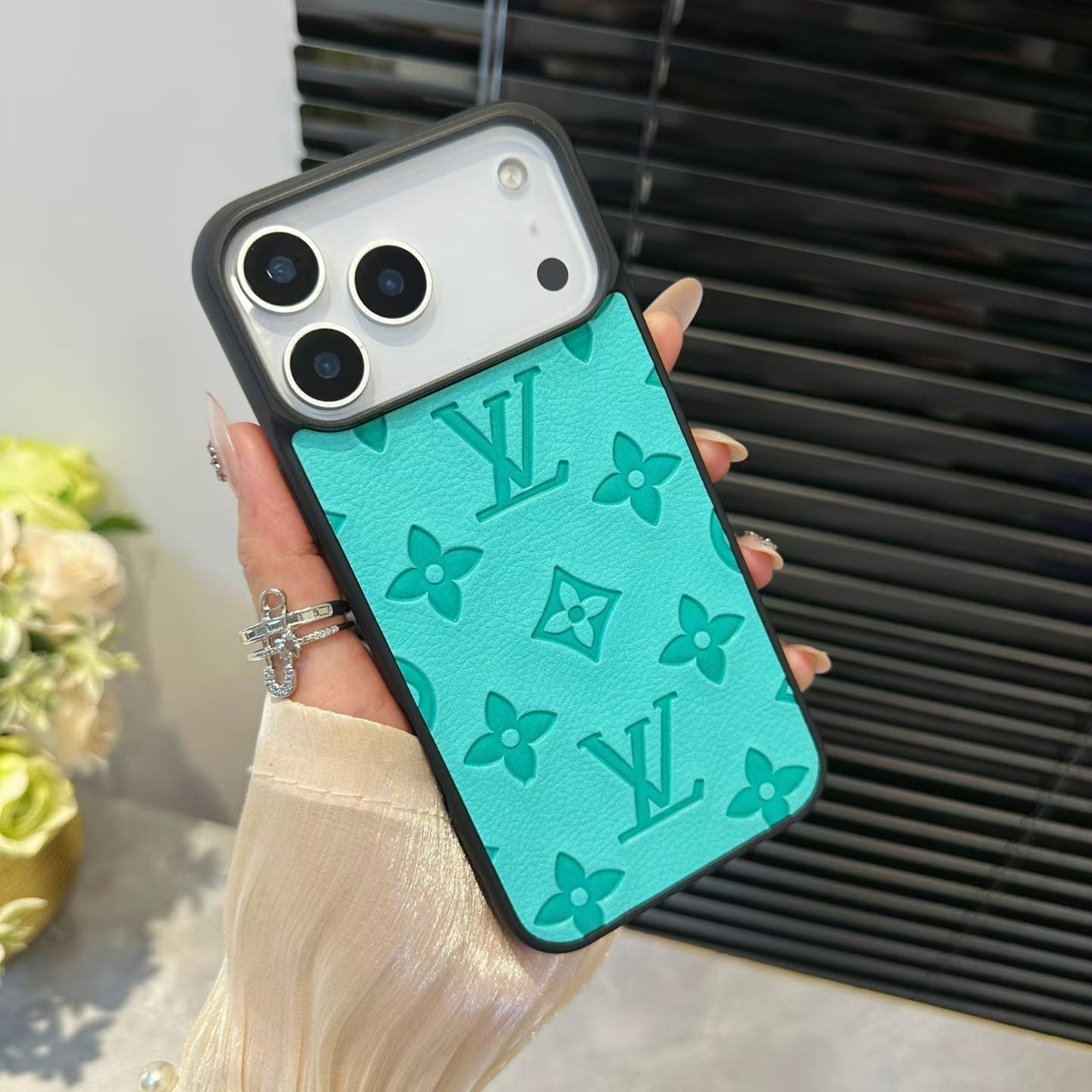 Louis Vuitton iPhone 18 Pro Case – Luxury LV iPhone Case