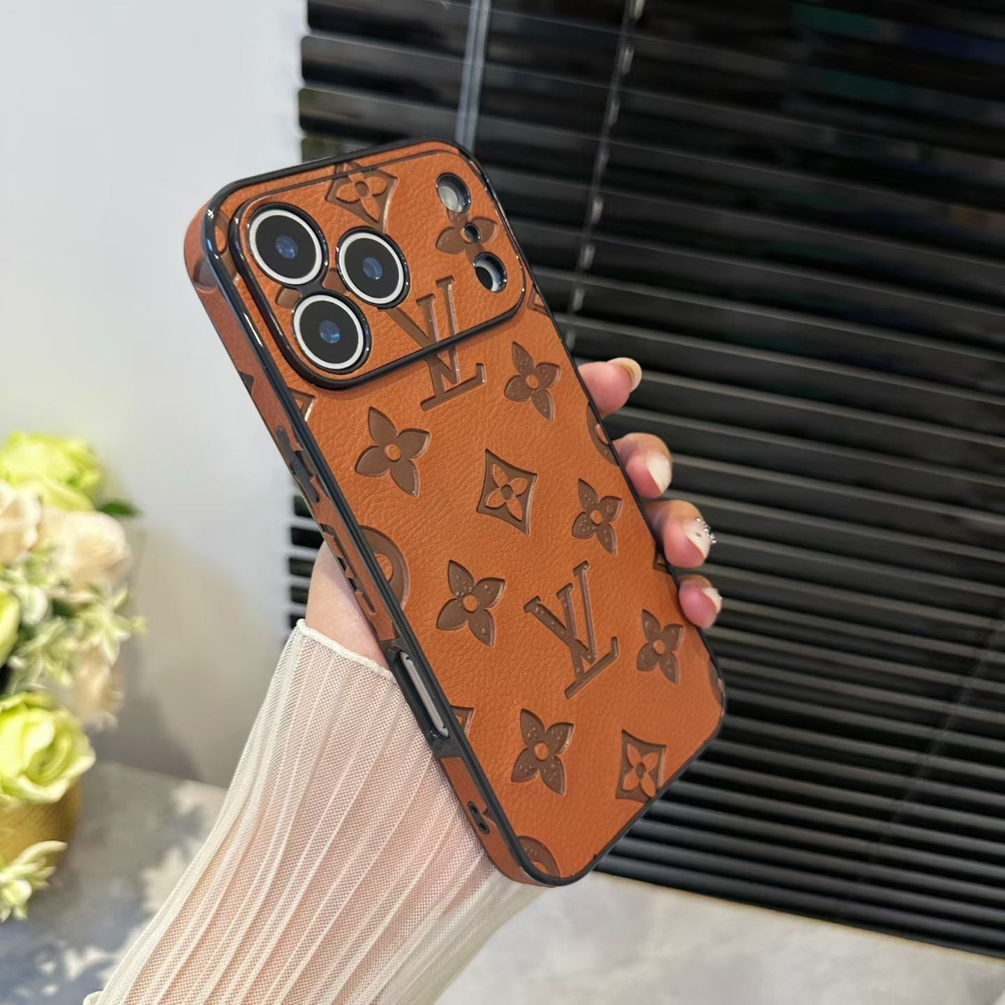 Louis Vuitton iPhone 18 Pro Case – Luxury LV iPhone Case