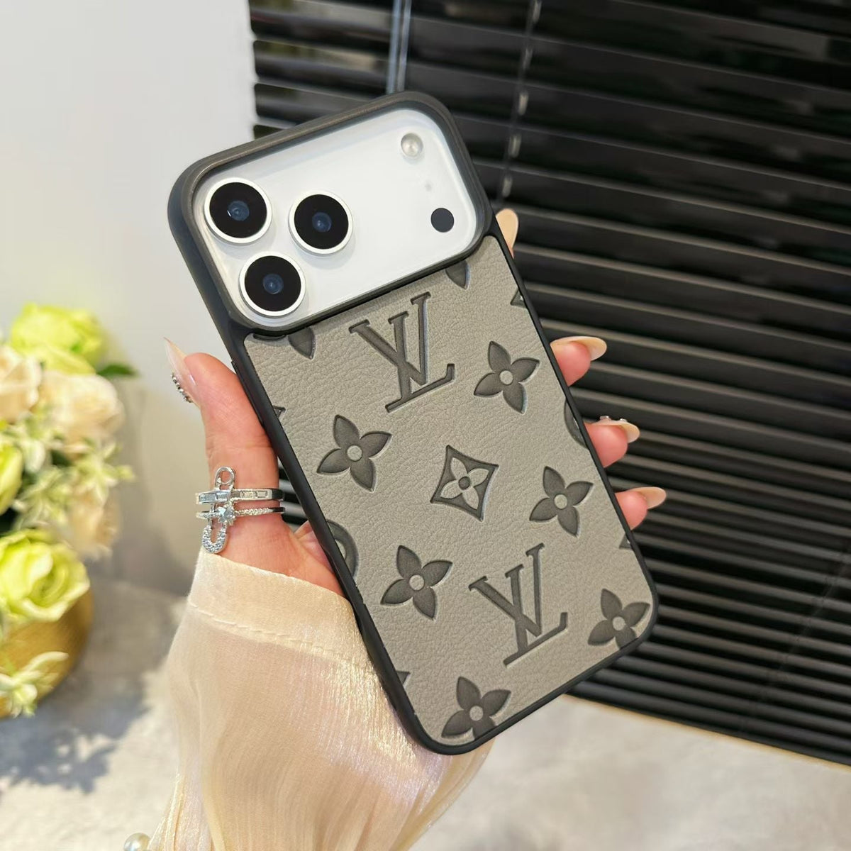 Louis Vuitton iPhone 18 Pro Case – Luxury LV iPhone Case