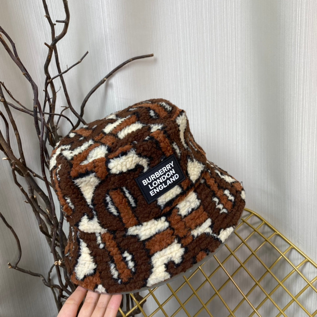 Burberry Check Lamb Wool Bucket Hat | Luxury Designer Winter Hat