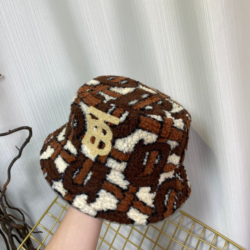 Burberry Check Lamb Wool Bucket Hat | Luxury Designer Winter Hat