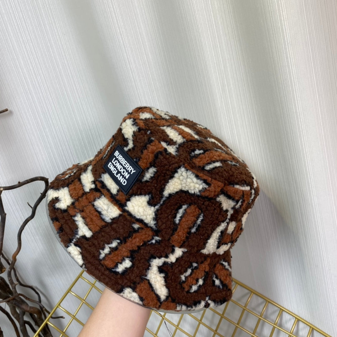 Burberry Check Lamb Wool Bucket Hat | Luxury Designer Winter Hat