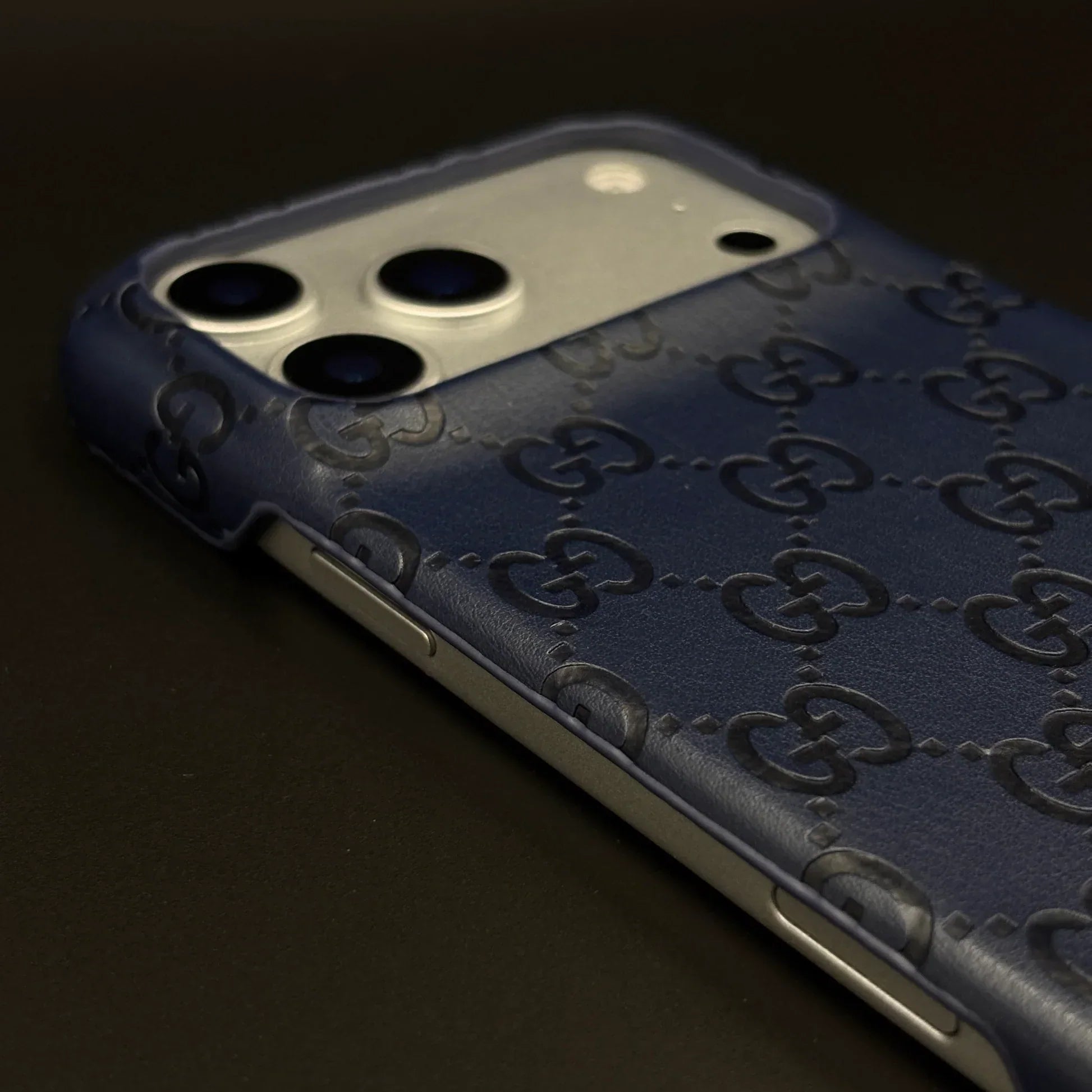Luxury Gucci iPhone 18 Pro Case | GG Monogram Leather White Blue