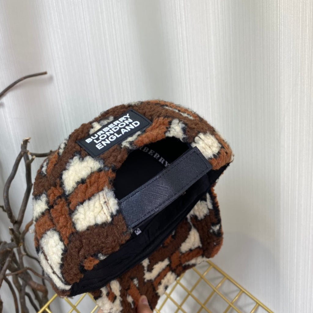 Burberry Check Lamb Wool Baseball Cap | Luxury Designer Winter Cap