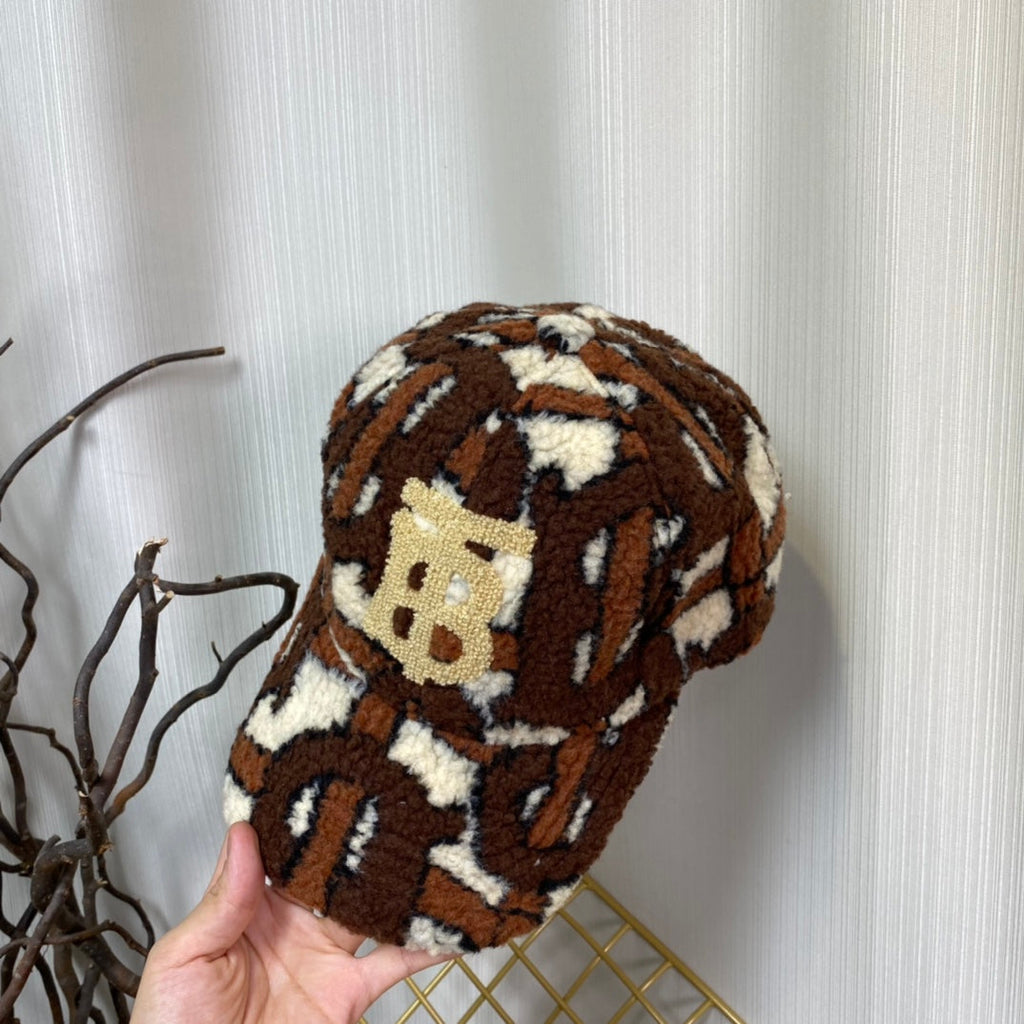 Burberry Check Lamb Wool Baseball Cap | Luxury Designer Winter Cap