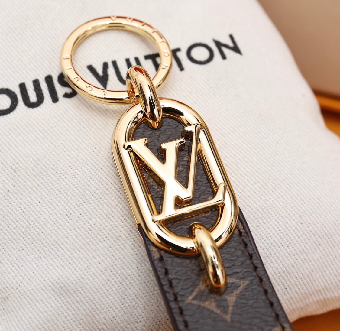 Fashion keychain - Serene