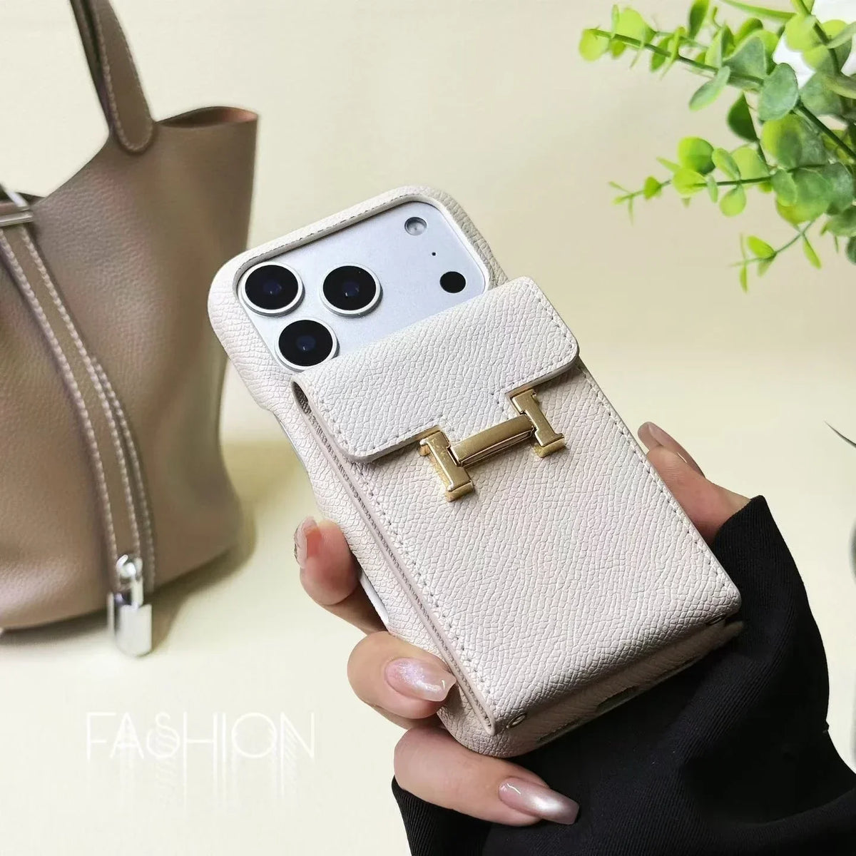 Hermès iPhone 17 Pro Max Case – Leather Hermes Phone Case With Card Holder