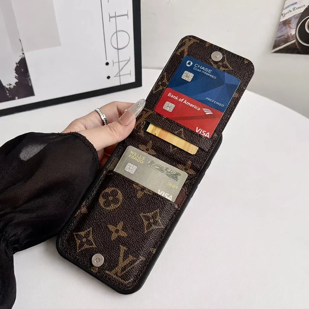 Gucci iPhone 18 Pro Case with Card Holder – Classic Monogram Leather
