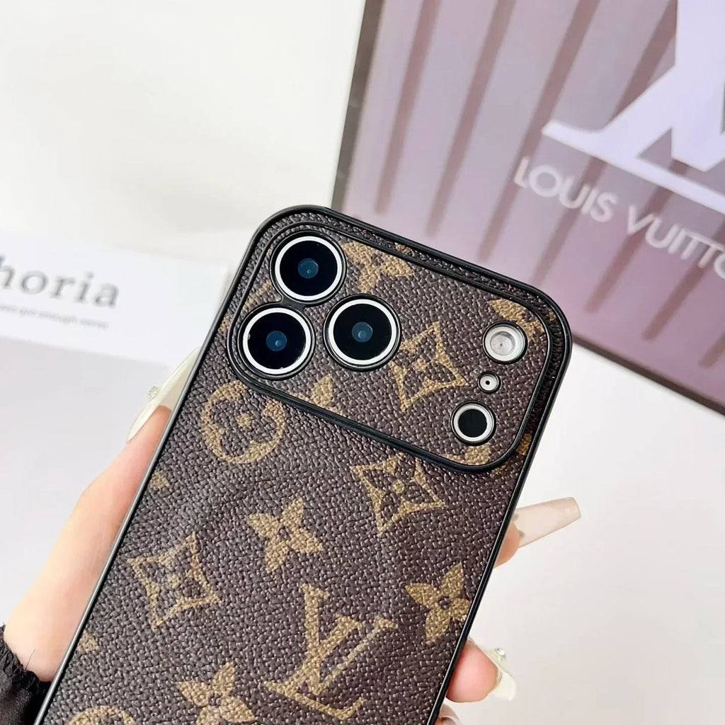 Louis Vuitton iPhone 18 Pro Max Case MagSafe – Classic Monogram Leather Brown