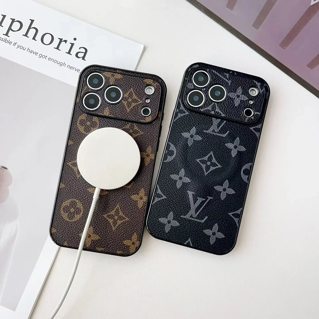 Louis Vuitton iPhone 17 Pro Max Case MagSafe – Classic Monogram Leather Dark