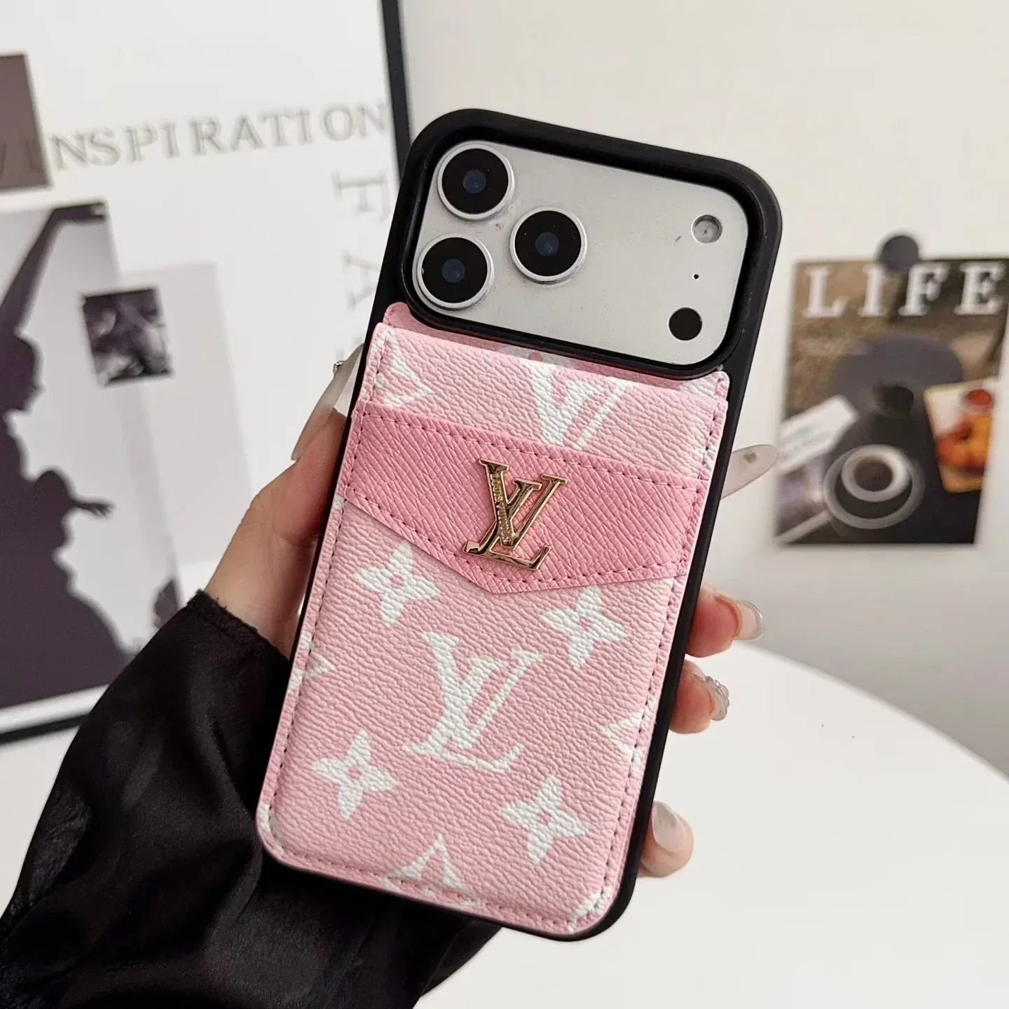 Gucci iPhone 18 Pro Case with Card Holder – Classic Monogram Leather